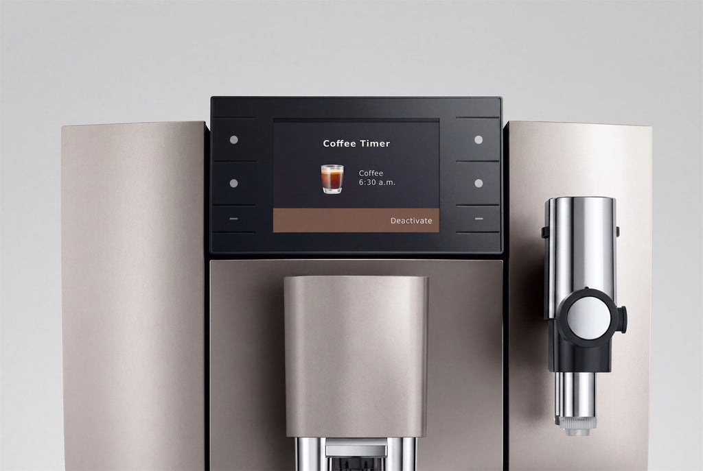 Pantalla en color con el temporizador de café, acabado Midnight Silver